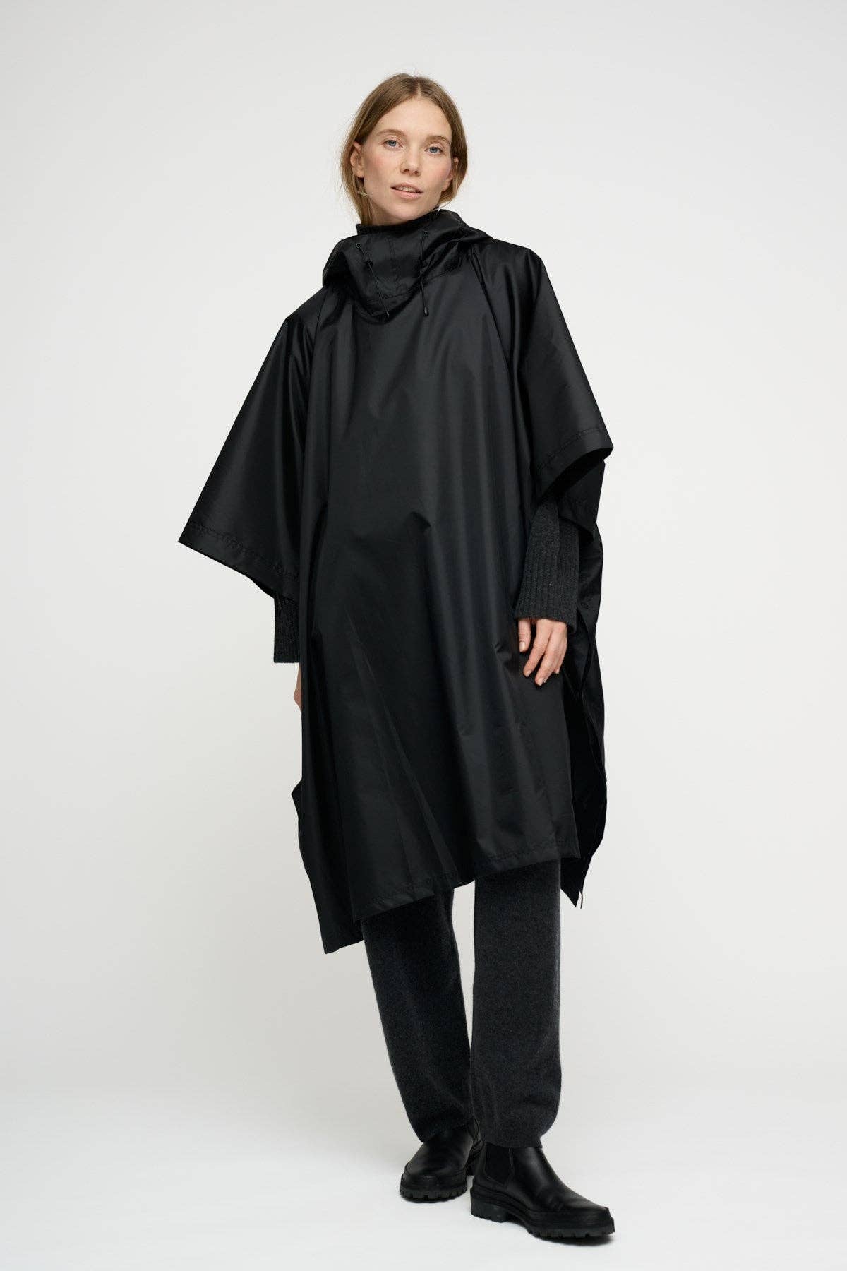 Let It Rain Poncho – Unisex - stijlvol en duurzaam droog blijven