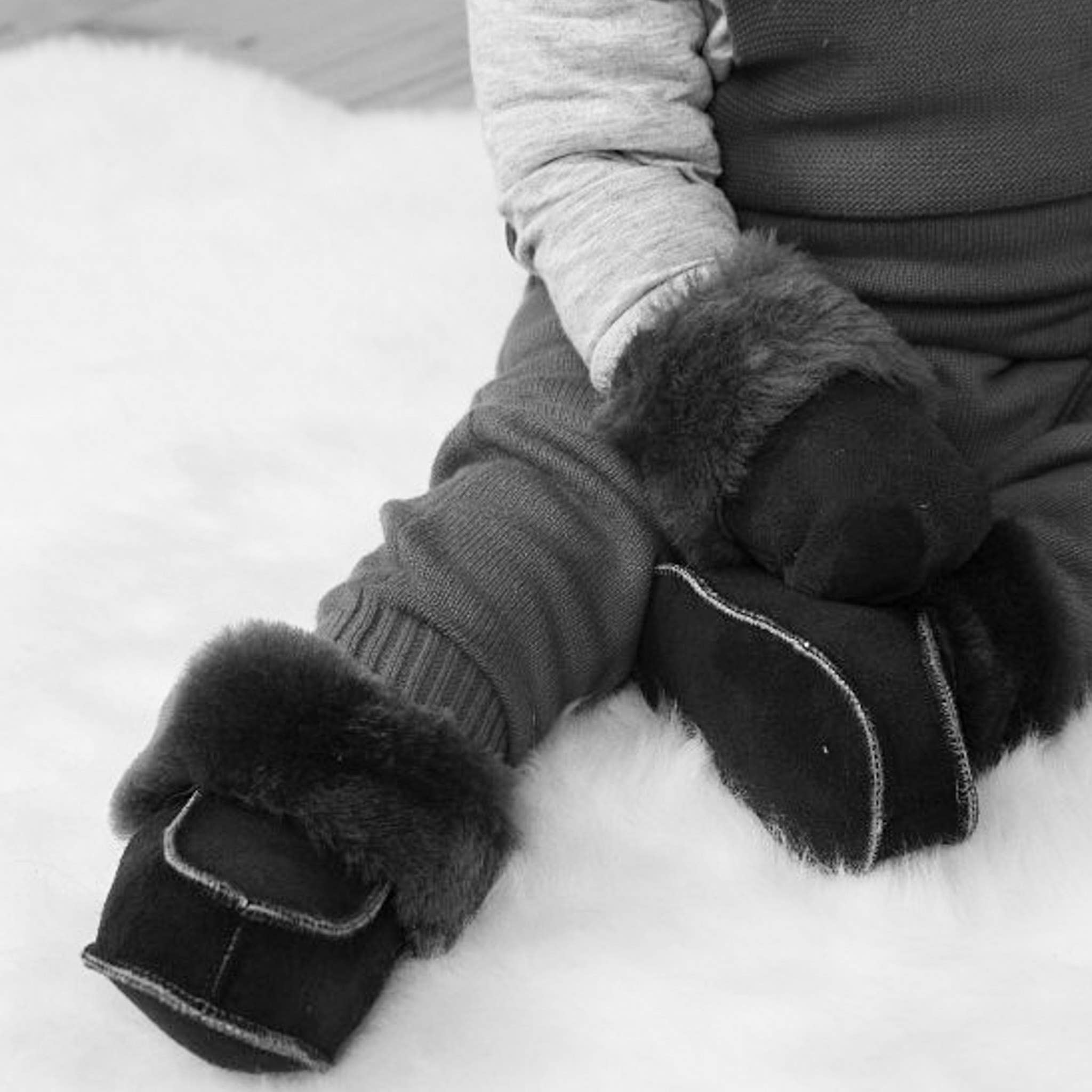 Warme en ademende babyslofjes van 100% schapenvacht