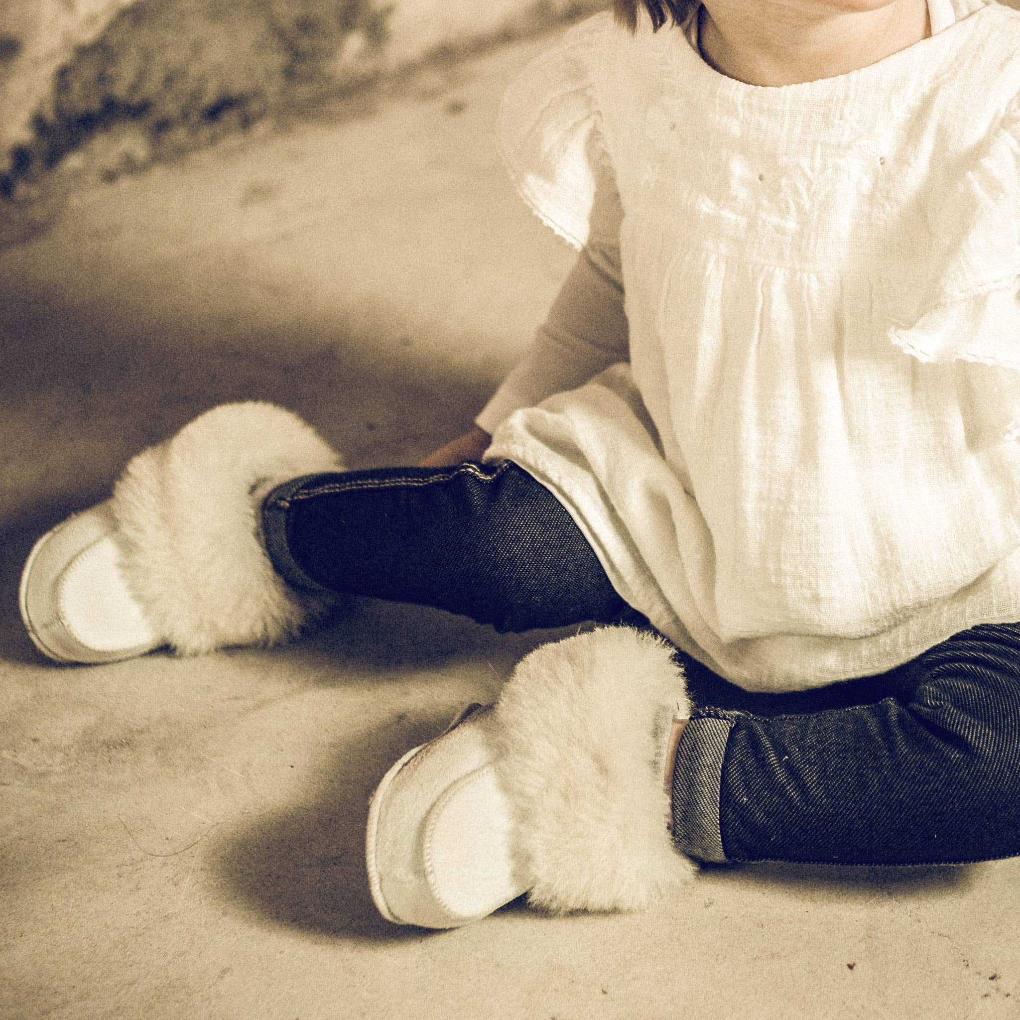 Warme en ademende babyslofjes van 100% schapenvacht
