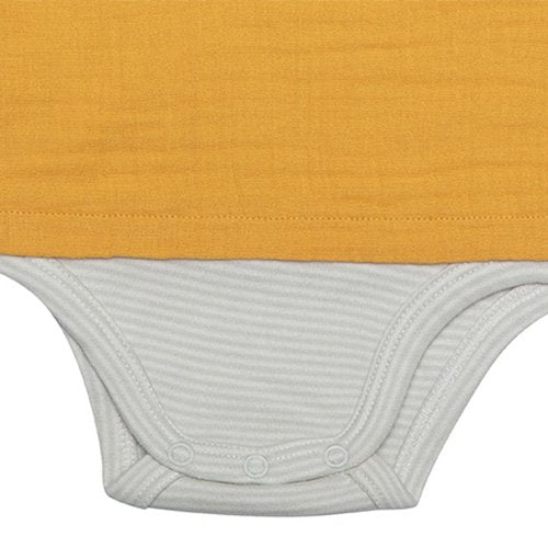 Biologisch Mousseline Jongensbodyshirt – Mosterdgeel
