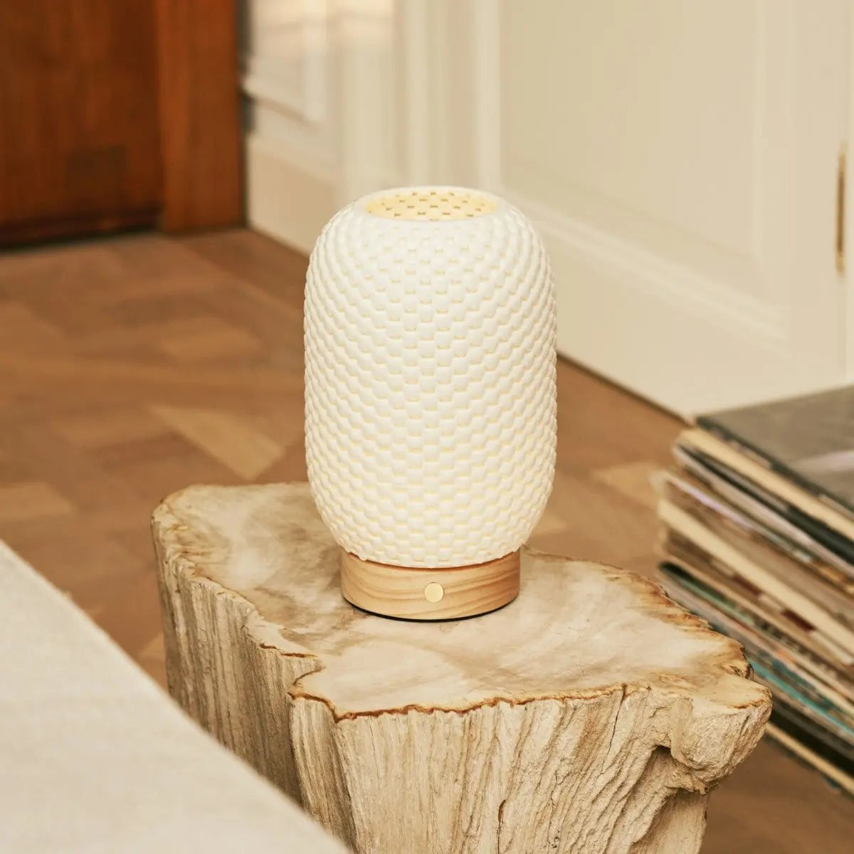 Aurora Lichtbruine Houten Snoerloze Tafellamp | 3D-geprint porselein, dimbaar & tot 100 uur batterijduur