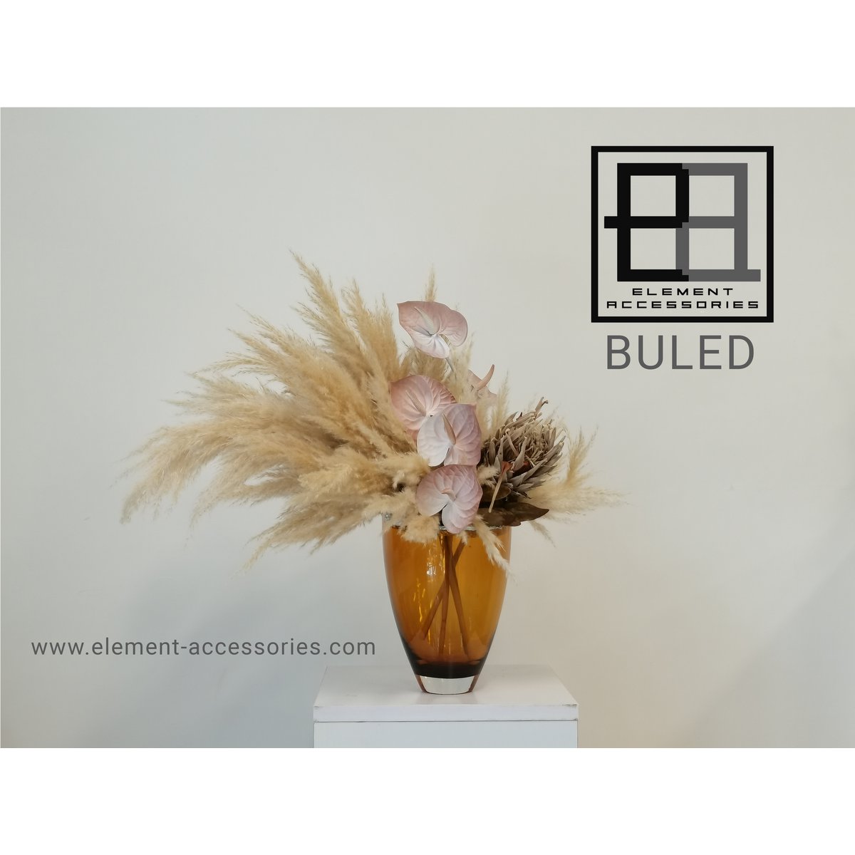 Luxe Designvaas BULED 25 – Amber | Sculpturale Elegantie in Dik Glas