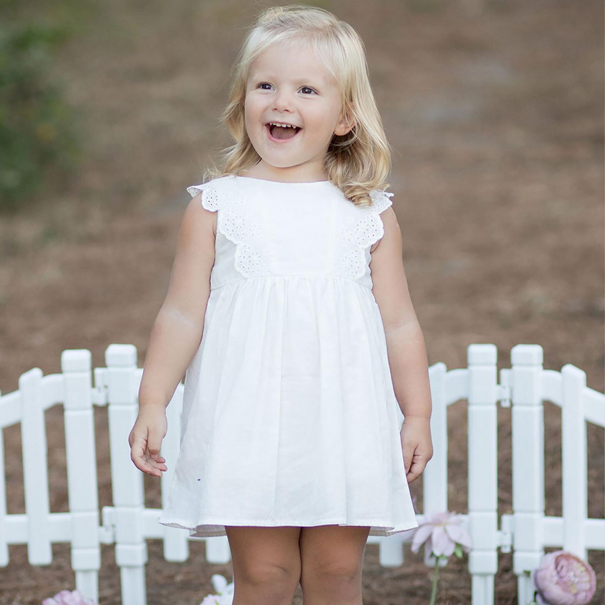 Mouwloze Jurk van Biologisch Mousseline met Geschulpte Zoom – Wit