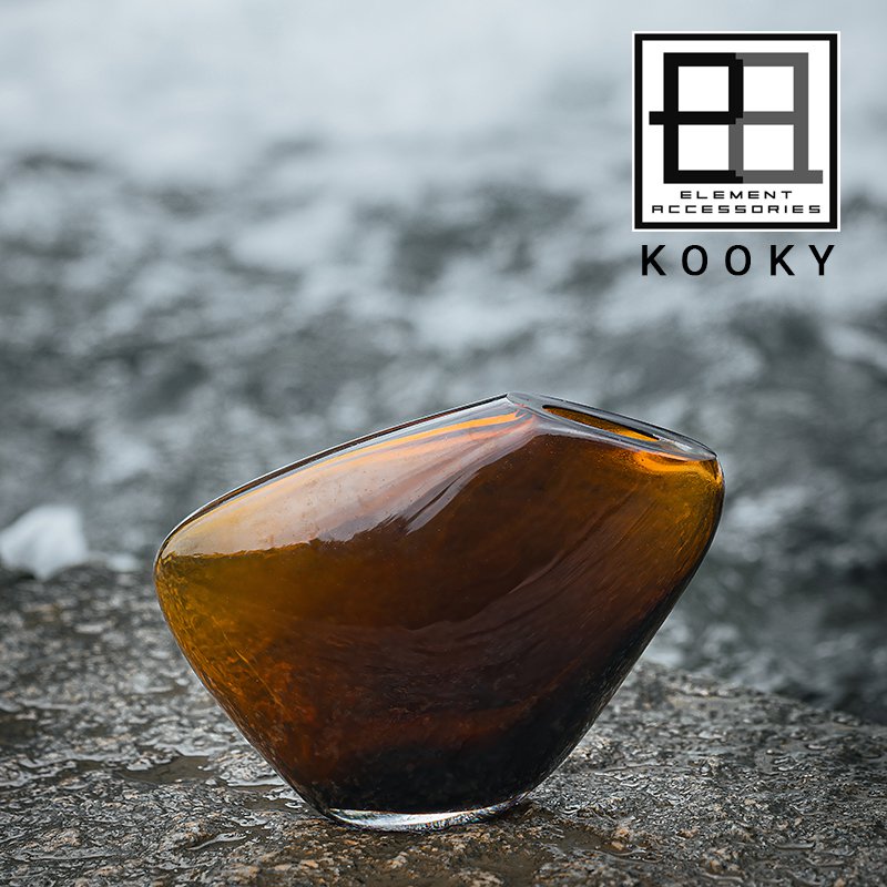 Designvaas KOOKY KOO16AM – Amber | Sculpturaal & High-End Design