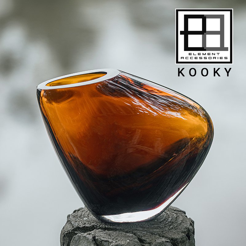Designvaas KOOKY KOO16AM – Amber | Sculpturaal & High-End Design