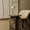 Anton Shadow Gray Oplaadbare Tafellamp – Tijdloos en draadloos design