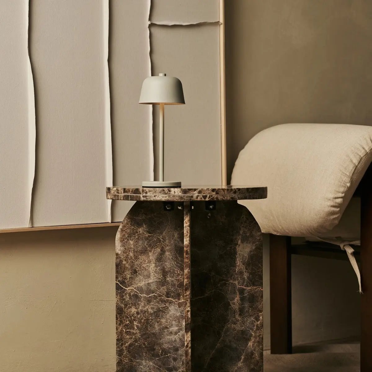 Anton Shadow Gray Oplaadbare Tafellamp – Tijdloos en draadloos design