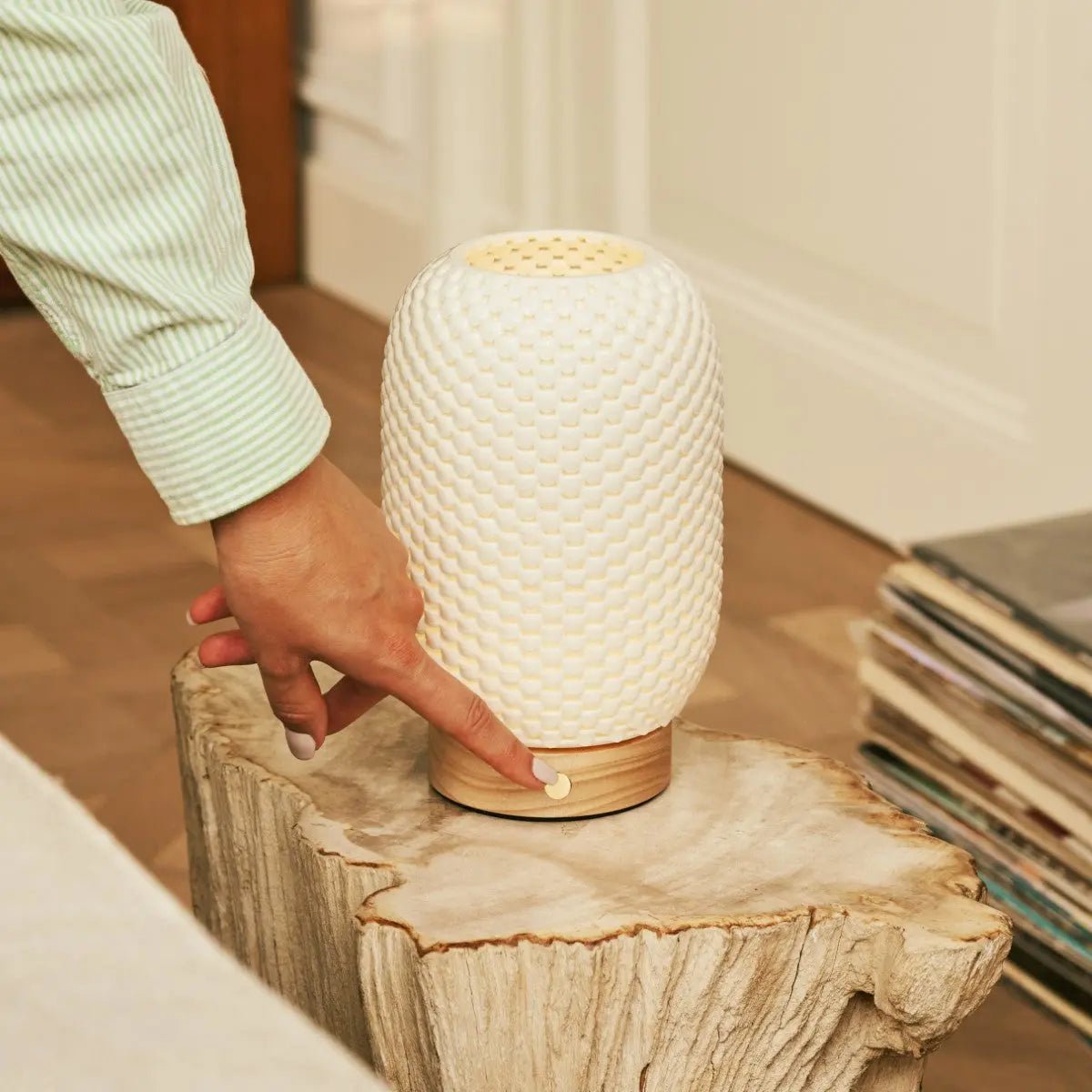 Aurora Lichtbruine Houten Snoerloze Tafellamp | 3D-geprint porselein, dimbaar & tot 100 uur batterijduur