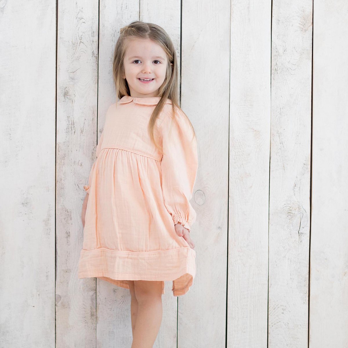 Biologische Mousseline Jurk met Peter Pan-kraag – Zalm
