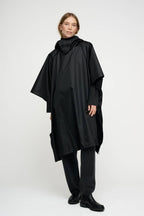 Let It Rain Poncho – Unisex - stijlvol en duurzaam droog blijven
