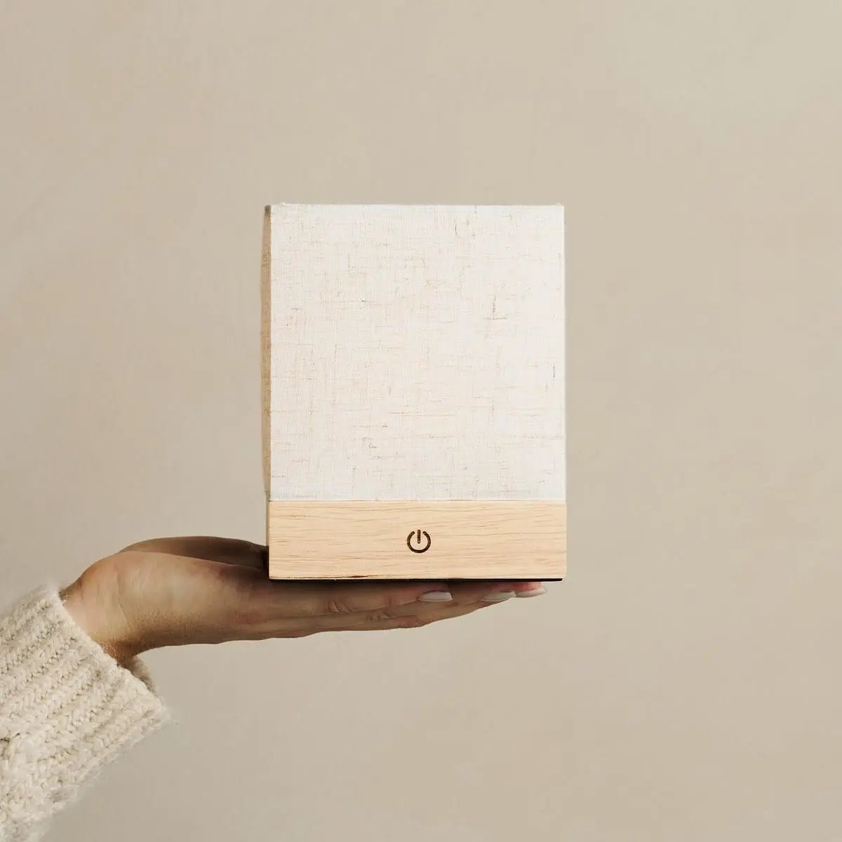 Zano Lichtbruine Oplaadbare Tafellamp – Warm hout & zacht linnen