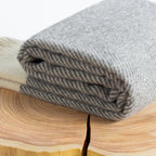 Florence plaid – Grijs | 100% Nieuw-Zeelandse wol 140 x 200 cm