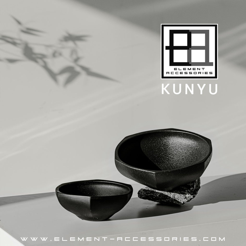 Designkom KUNYU 22 – Zwart | Geometrische Perfectie & Tactiel Design