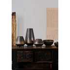 Designvaas OTARU 20 – Brons naar Zwart | Modern Chinees Erfgoed & Sculpturaal Design