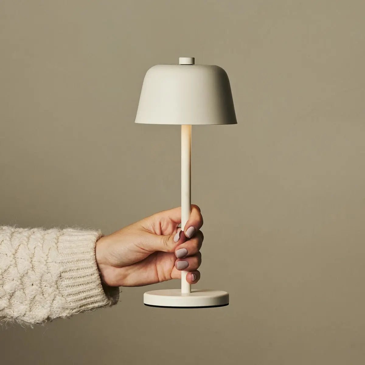 Anton Vanille Oplaadbare Tafellamp | Stijlvolle & draadloze verlichting