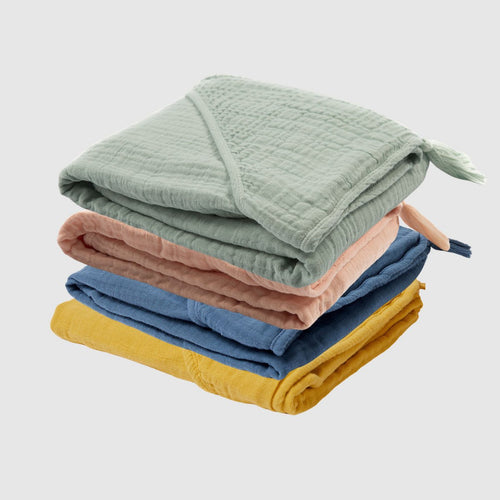 Biologische babyhanddoek met capuchon – zalm