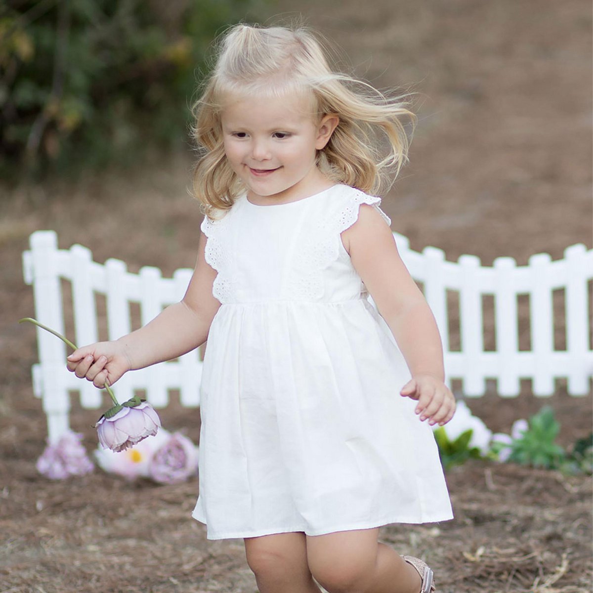 Mouwloze Jurk van Biologisch Mousseline met Geschulpte Zoom – Wit