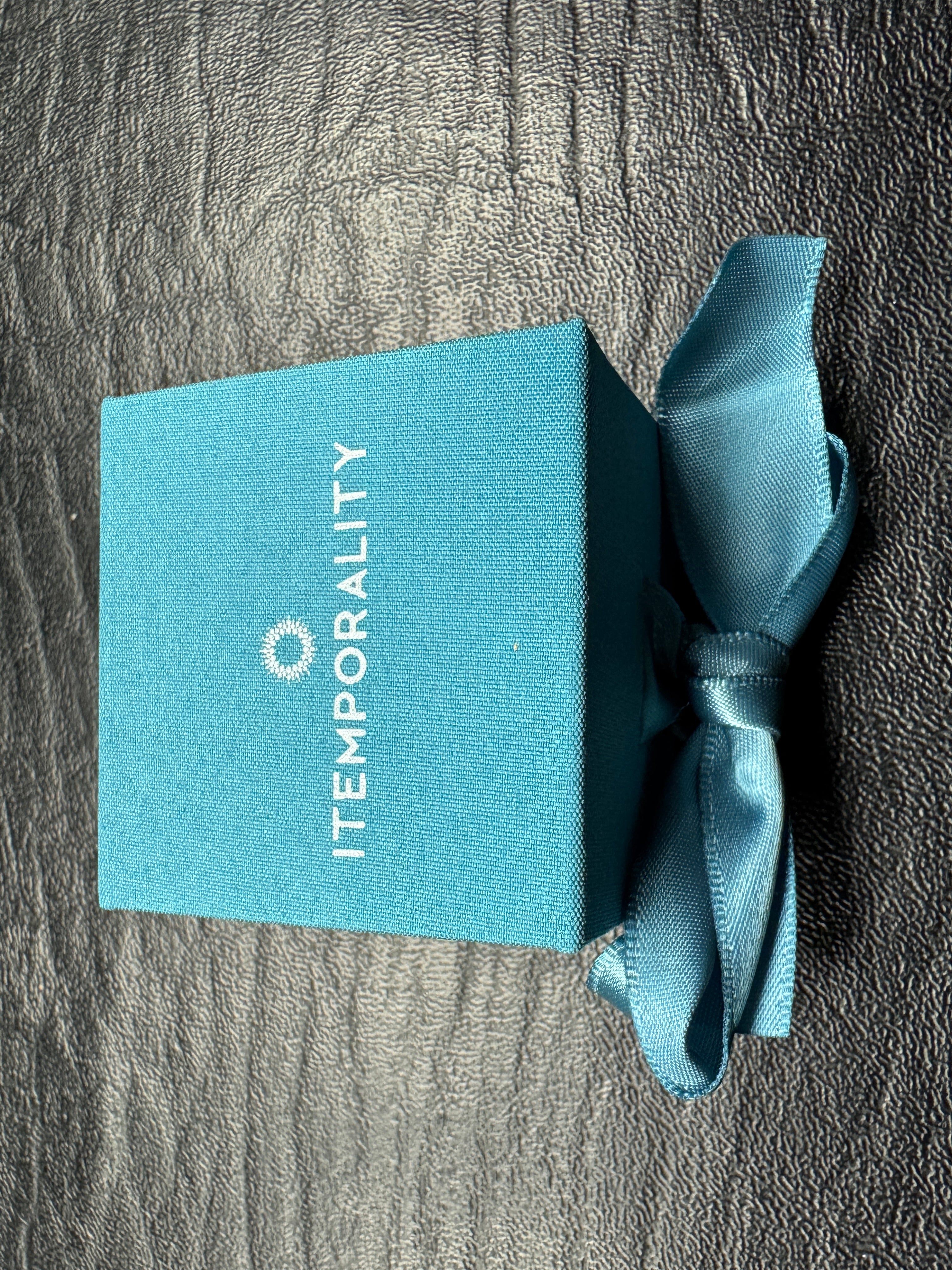 Adi Parashakti oorbellen – Verguld zilver met rookkwarts & maansteen