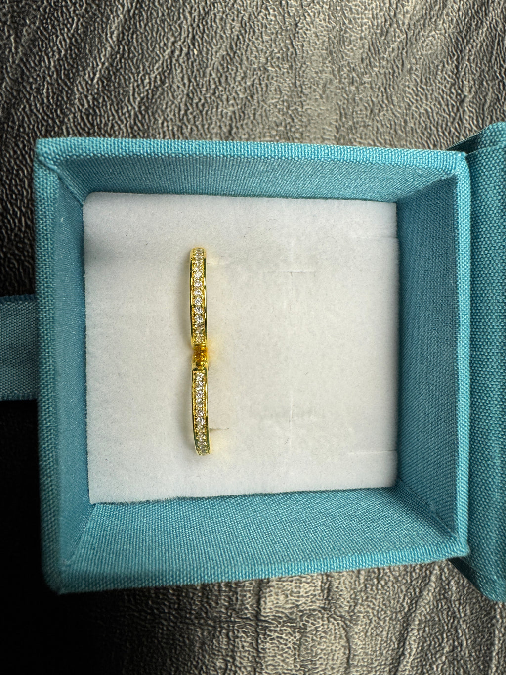 Vergulde zilveren creolen met zirkonia