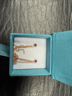 Agni oorbellen – Roséverguld zilver met ioliet (halfedelsteen)