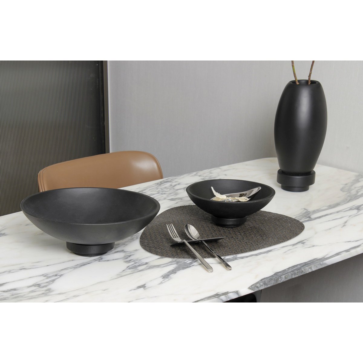 Grote Designvaas RUDAL 30 – Zwart | Microcement & Tijdloos Modern Design