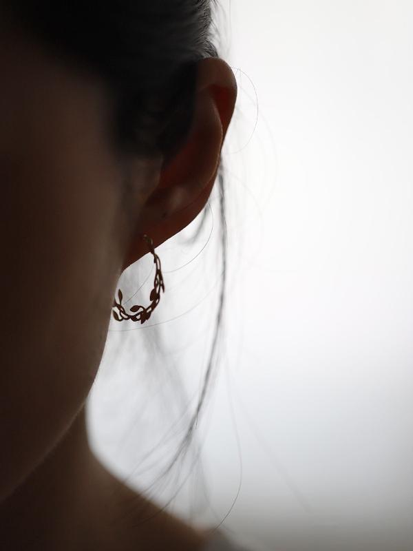 Oorringen Laurel Zilver – Elegant Bladmotief
