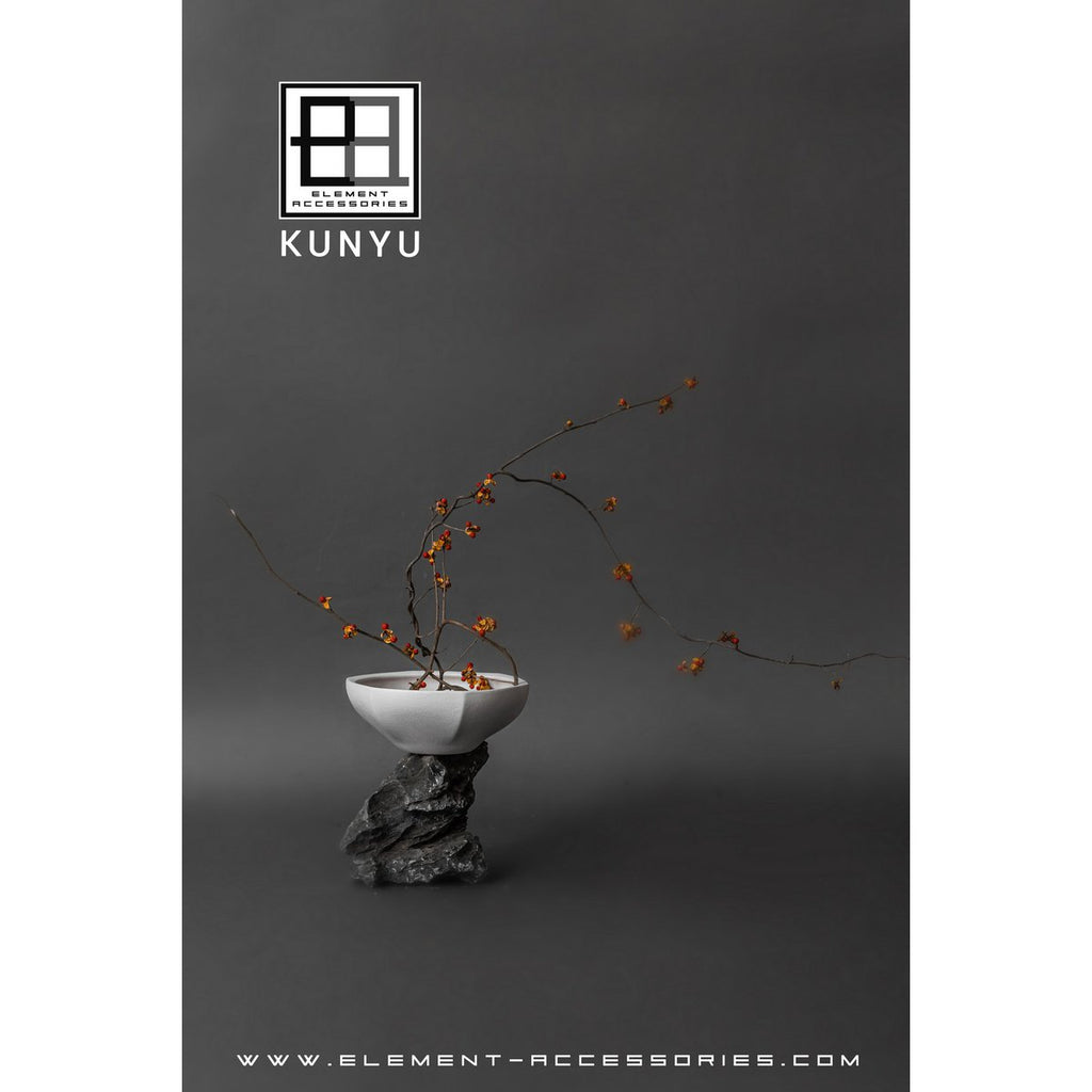Designkom KUNYU 30 – Wit | Geometrische Perfectie & Tactiel Design