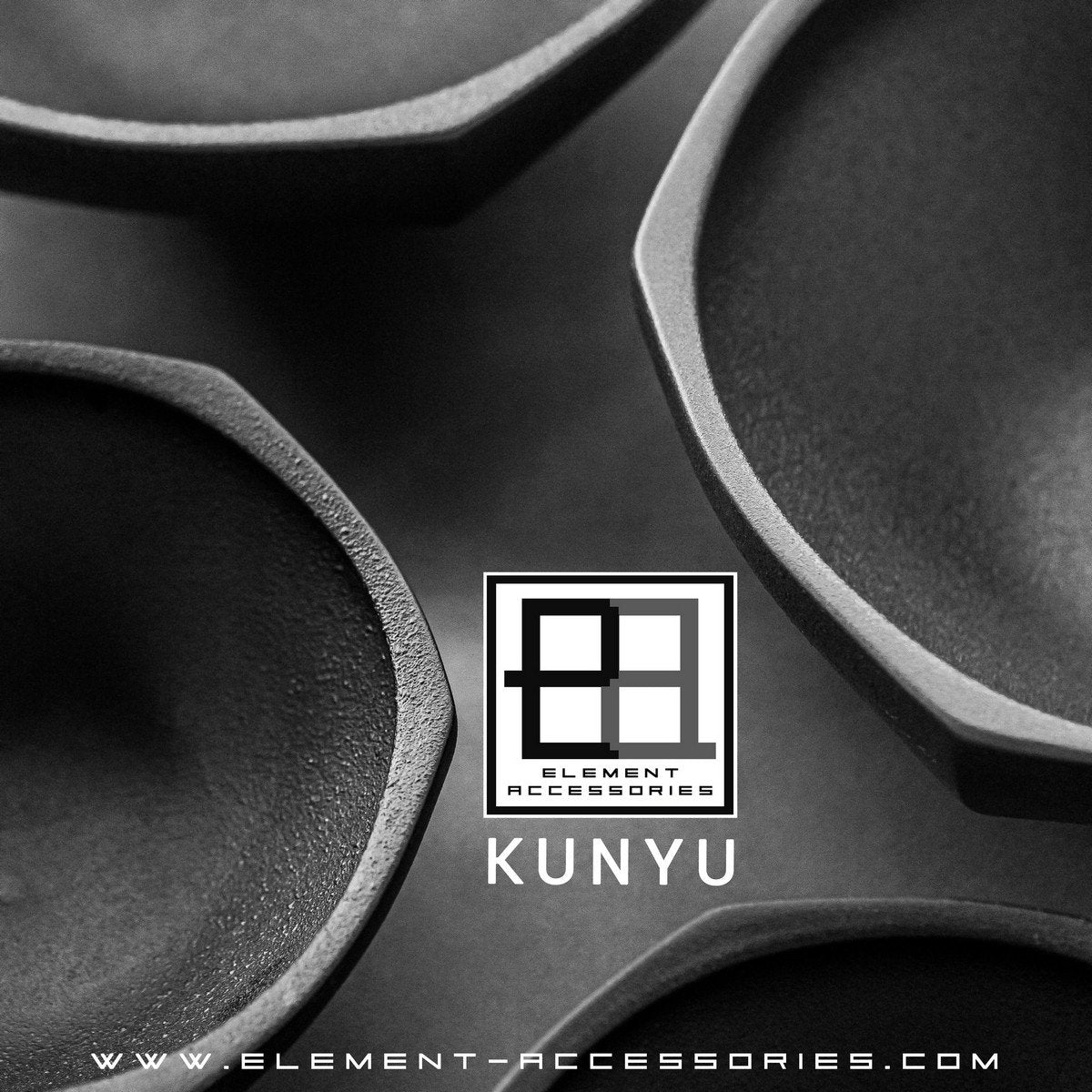 Designkom KUNYU 22 – Zwart | Geometrische Perfectie & Tactiel Design