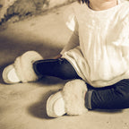 Warme en ademende babyslofjes van 100% schapenvacht