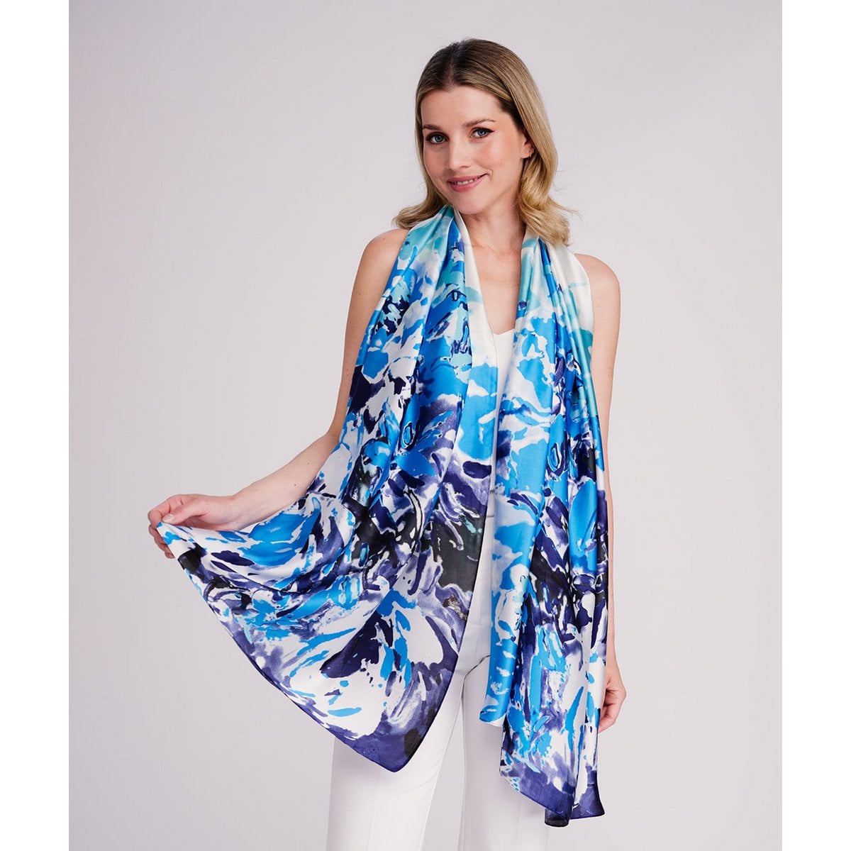 Pia Rossini Iris Satijnzijden Sjaal Blauw – afbeelding 2