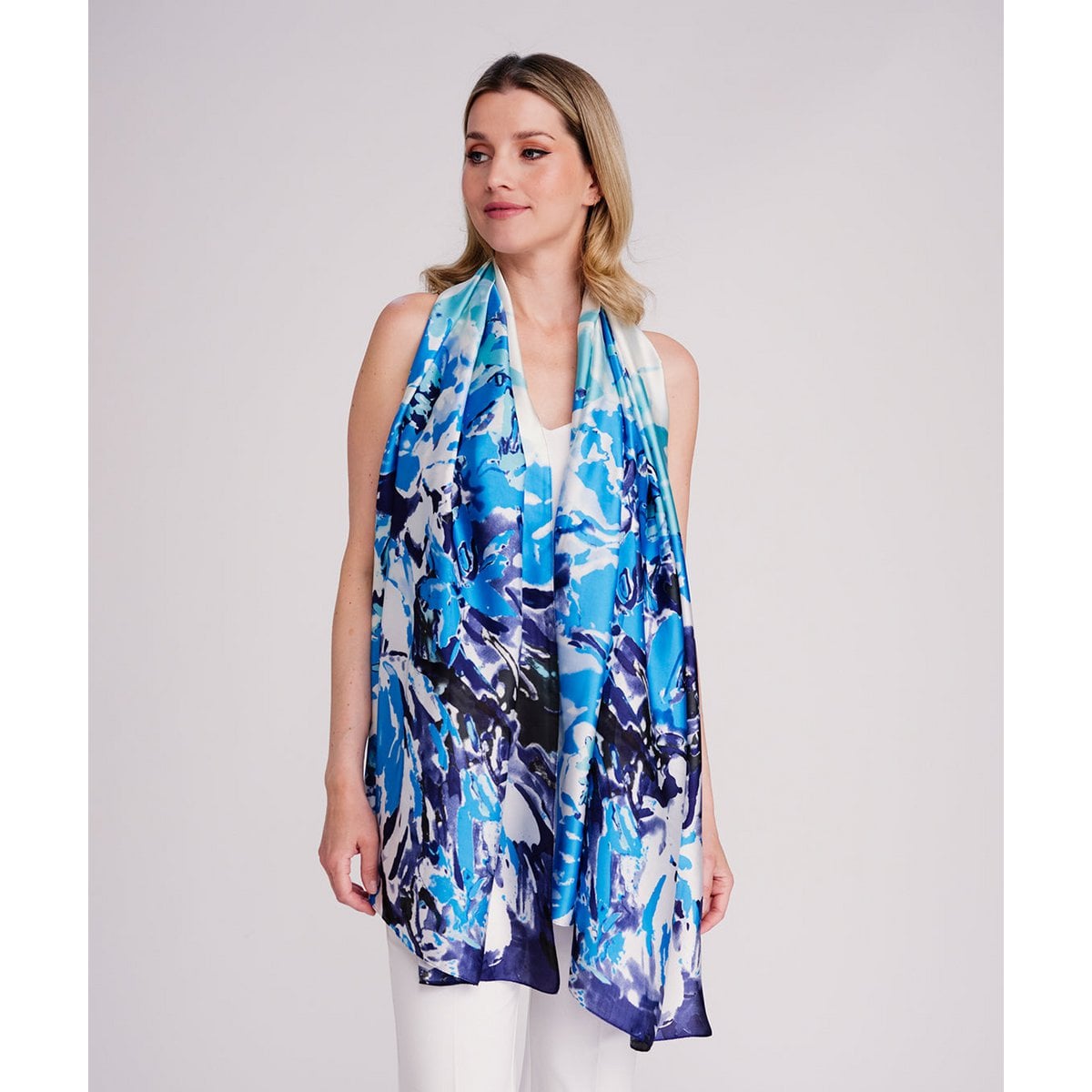 Pia Rossini Iris Satijnzijden Sjaal Blauw – Blauw