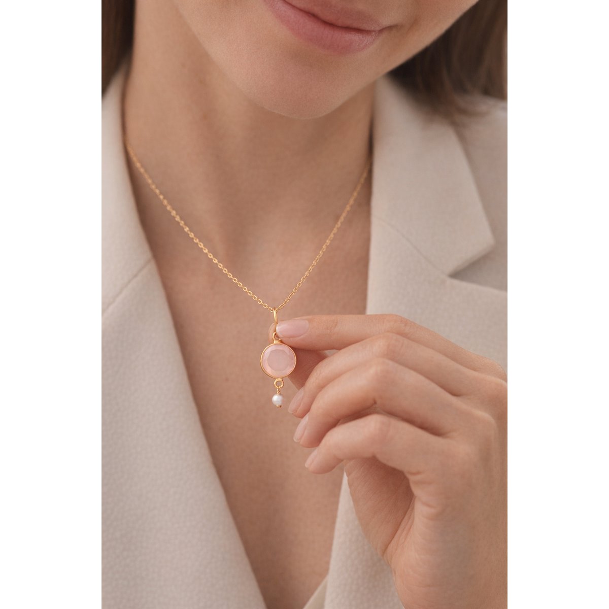 Eve Ketting met Roze Chalcedoon en Zoetwaterparel 40 cm – Verguld Sterling Zilver