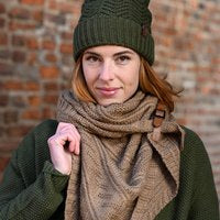 Omslagdoek Fleur Taupe – Warm, gebreid & elegant