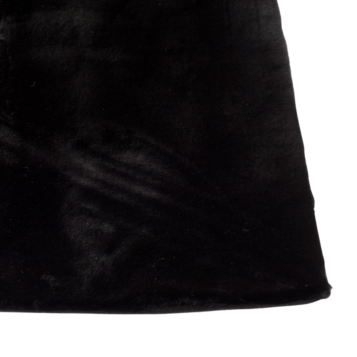 Karpi Vloerkleed ‘Plush’ – Zwart (60 × 90 cm)