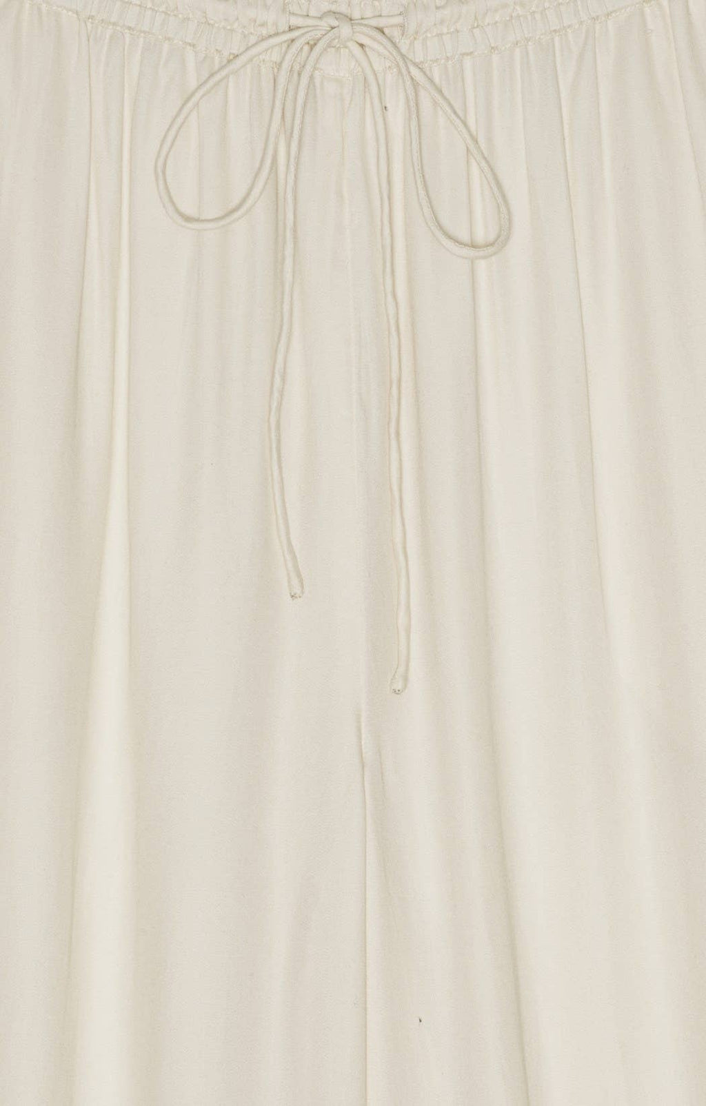 Luxe Silky Loungewear Set maat M – Hope Shirt Silky & Sea Pants Silky van moshi moshi mind